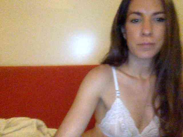 MilfKendra webcam