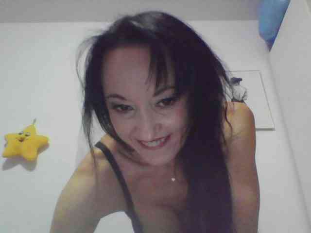 MilfSindy webcam