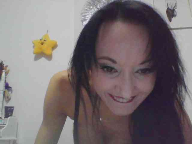 MilfSindy webcam