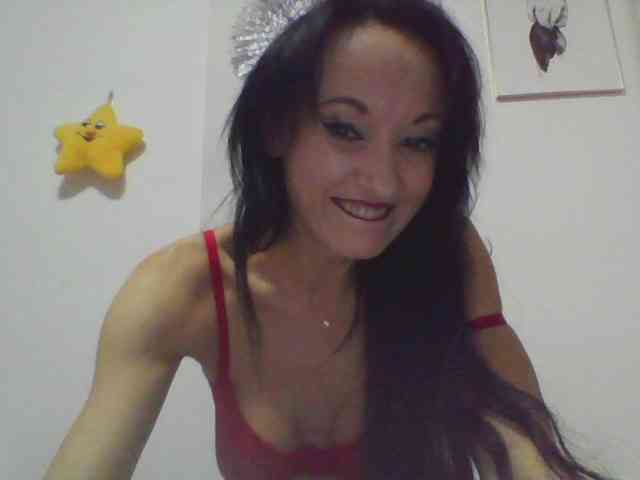 MilfSindy webcam