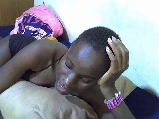 sexxy-maya1 webcam