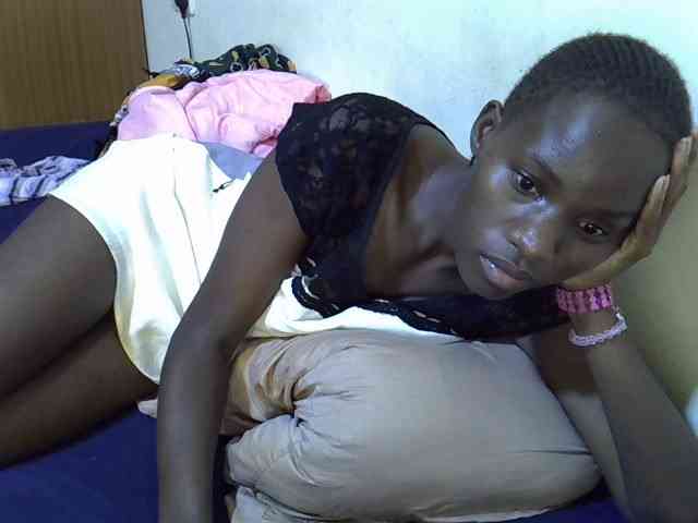 sexxy-maya1 webcam