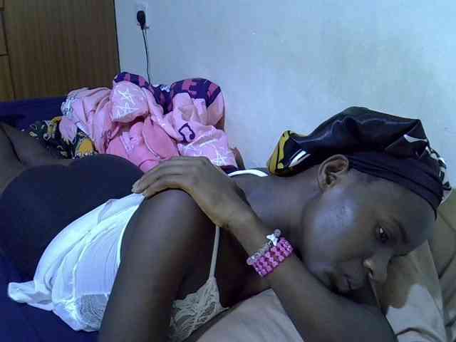 sexxy-maya1 webcam