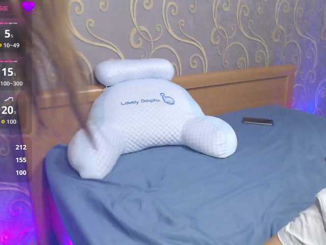 Entrez le videochat erotique avec le
modèle DmiLay DmiLay