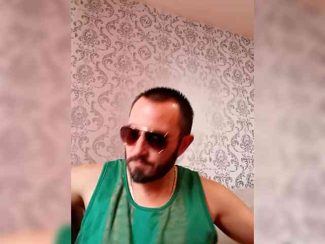 SunnyLeo88 webcam