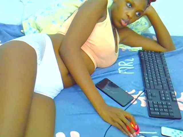 Sweetebony123 webcam