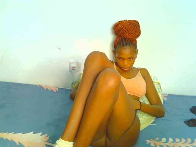 Sweetebony123 webcam