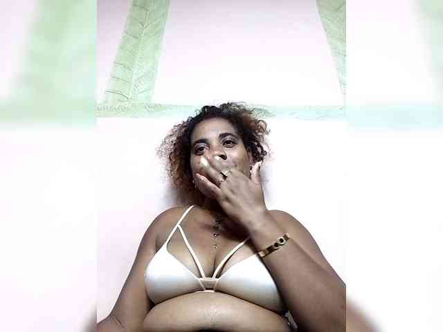 AlineEdena webcam