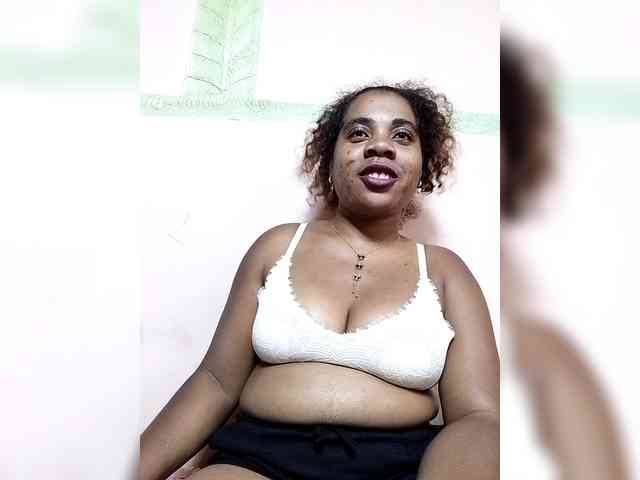 AlineEdena webcam