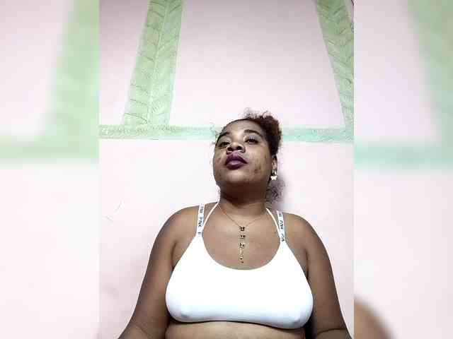 AlineEdena webcam