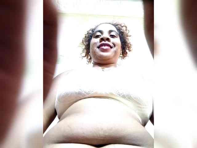 AlineEdena webcam