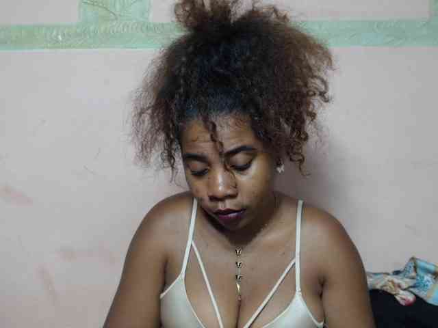 AlineEdena webcam