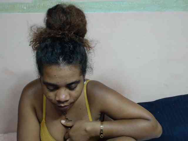 AlineEdena webcam