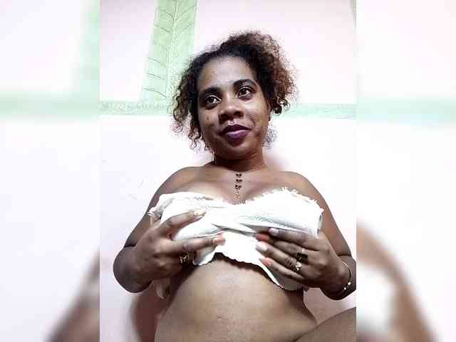 AlineEdena webcam