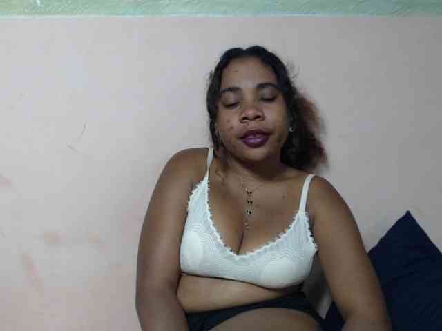 AlineEdena webcam