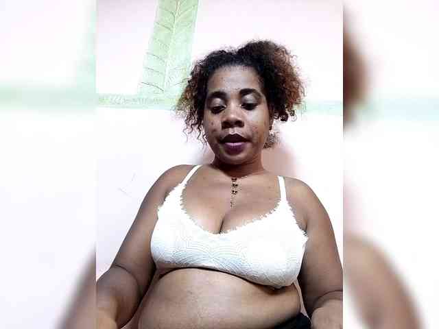 AlineEdena webcam