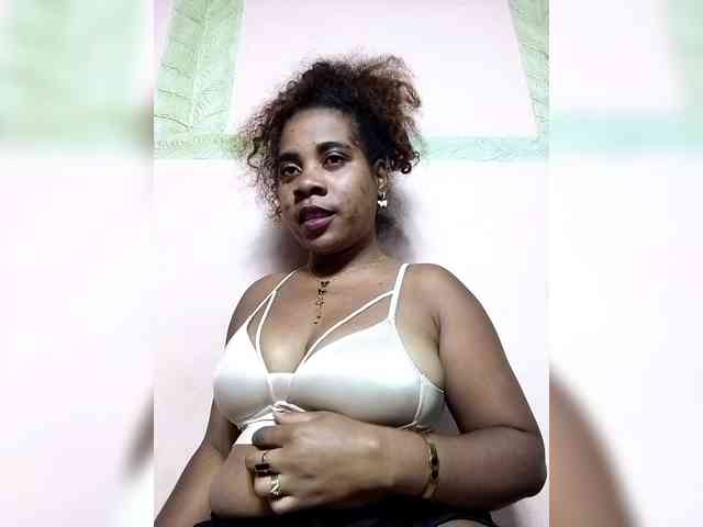 AlineEdena webcam