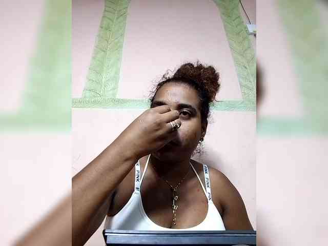 AlineEdena webcam