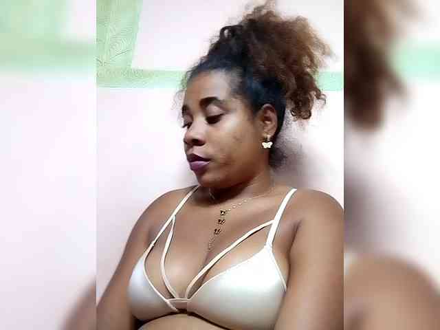 AlineEdena webcam