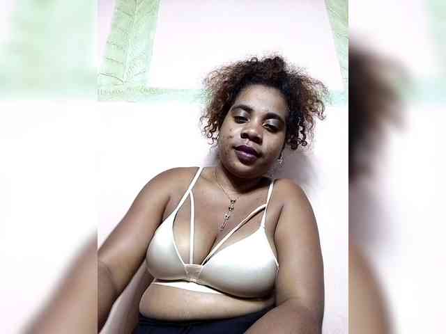 AlineEdena webcam