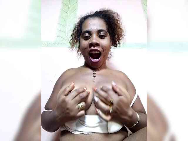 AlineEdena webcam