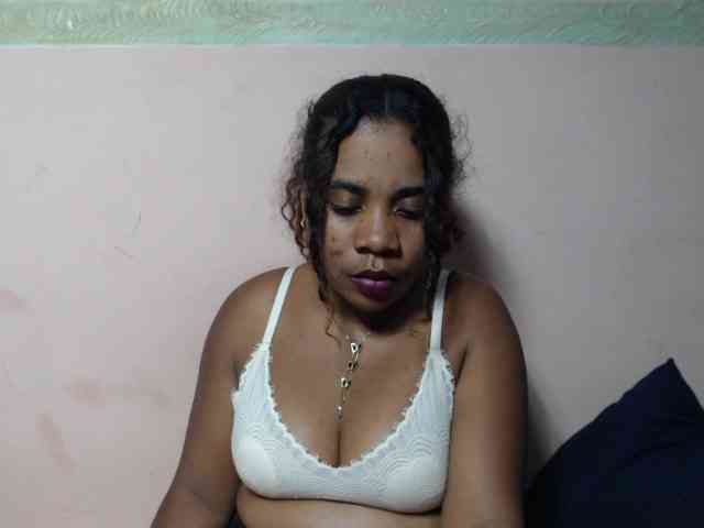 AlineEdena webcam