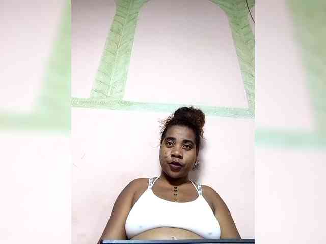 AlineEdena webcam