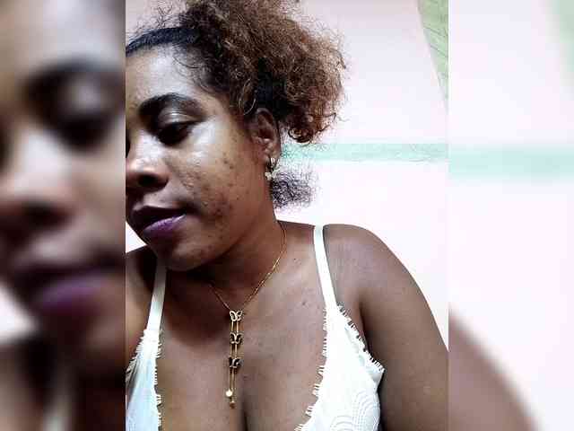 AlineEdena webcam