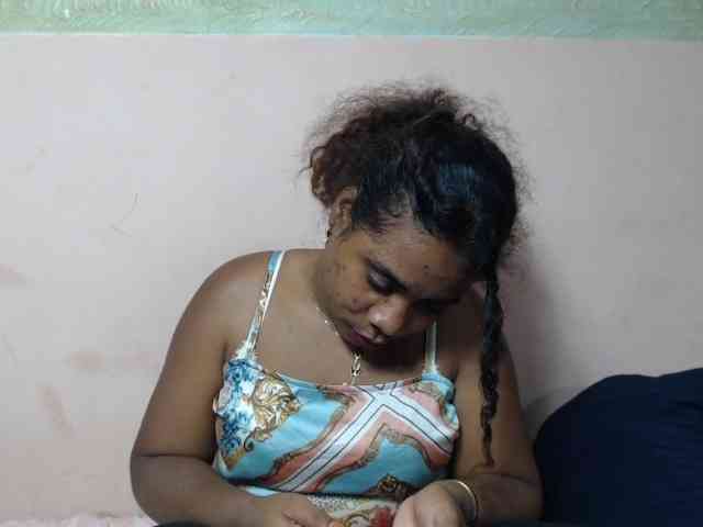 AlineEdena webcam