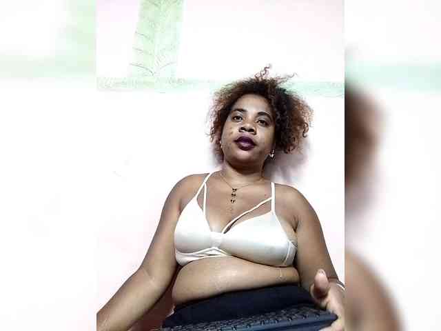 AlineEdena webcam