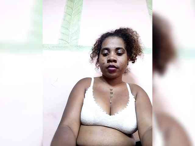AlineEdena webcam