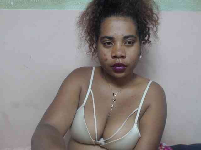 AlineEdena webcam