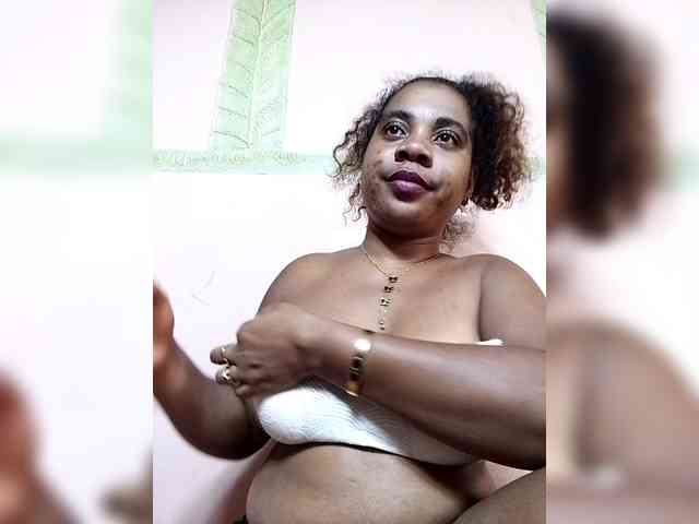 AlineEdena webcam