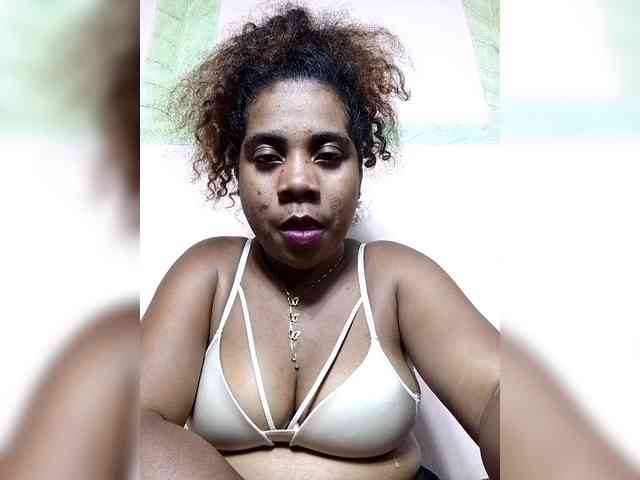 AlineEdena webcam