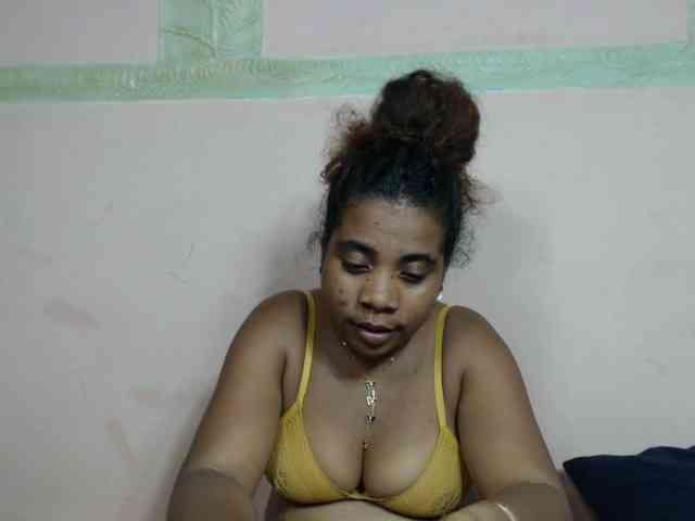 AlineEdena webcam