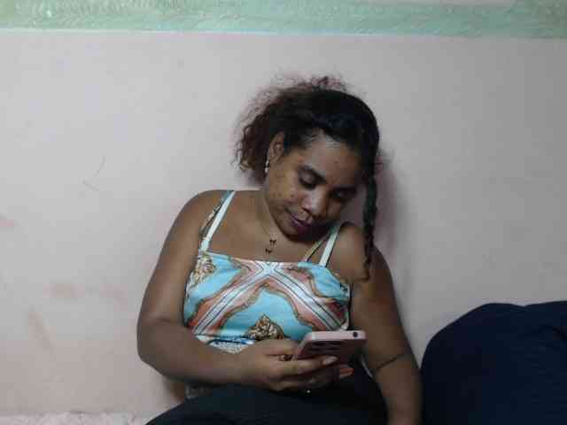AlineEdena webcam