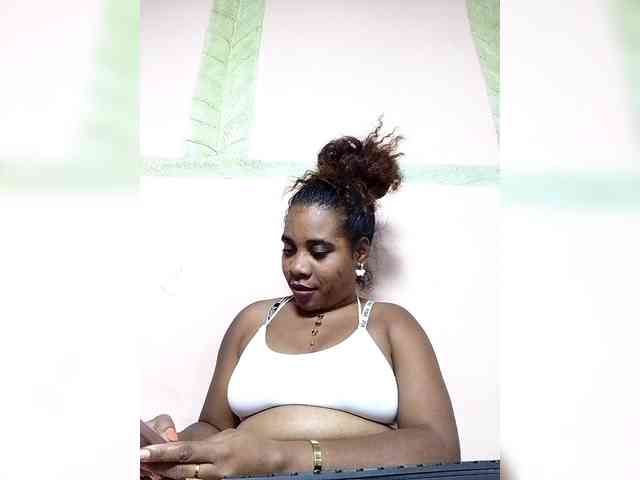 AlineEdena webcam