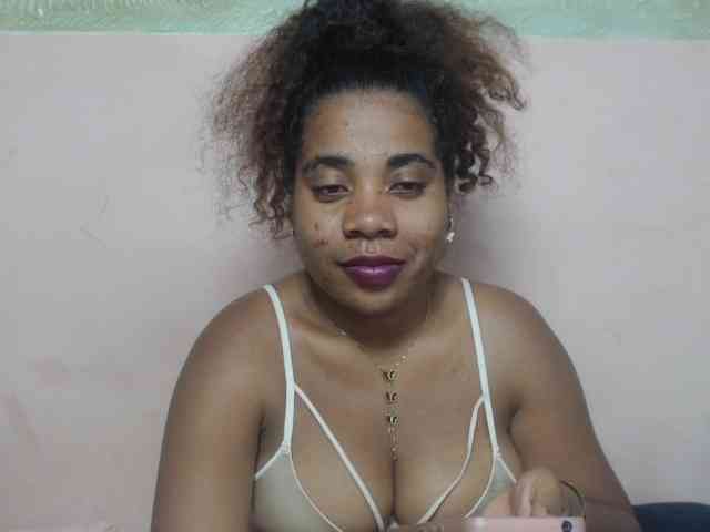 AlineEdena webcam