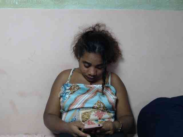 AlineEdena webcam