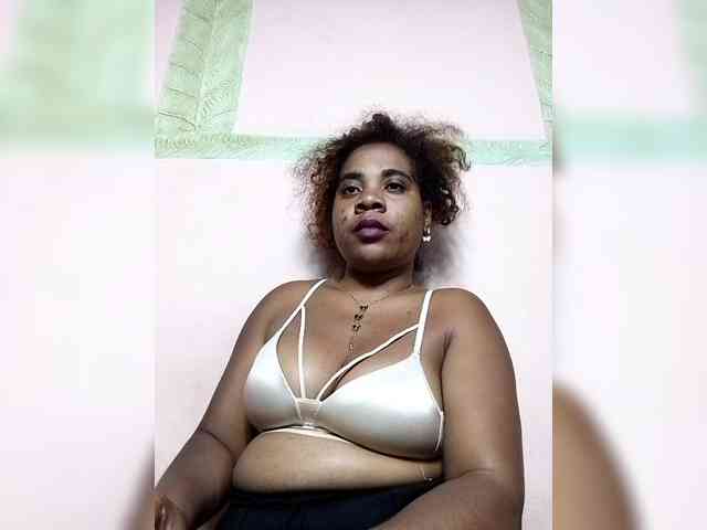 AlineEdena webcam