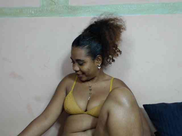 AlineEdena webcam