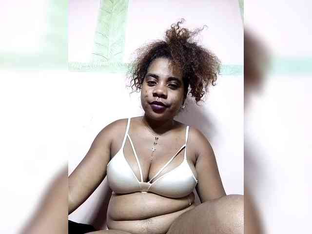 AlineEdena webcam