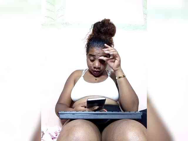 AlineEdena webcam