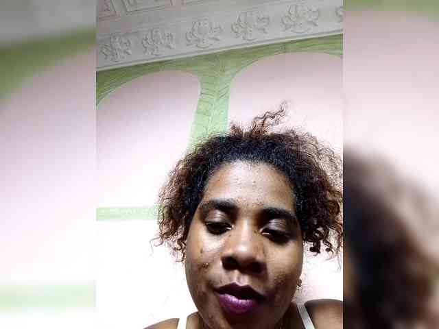 AlineEdena webcam