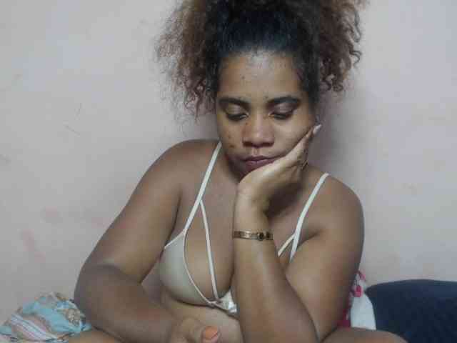 AlineEdena webcam