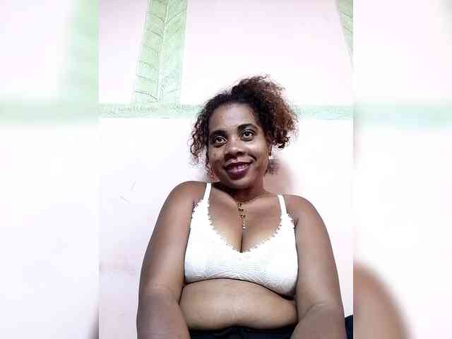 AlineEdena webcam