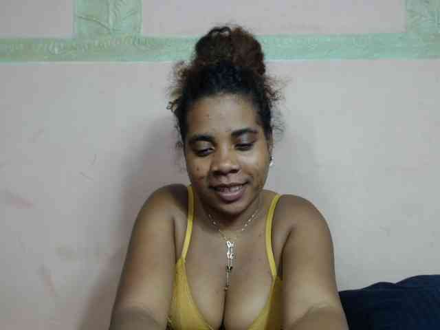 AlineEdena webcam