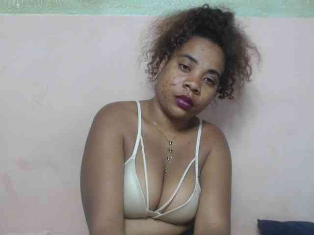 AlineEdena webcam