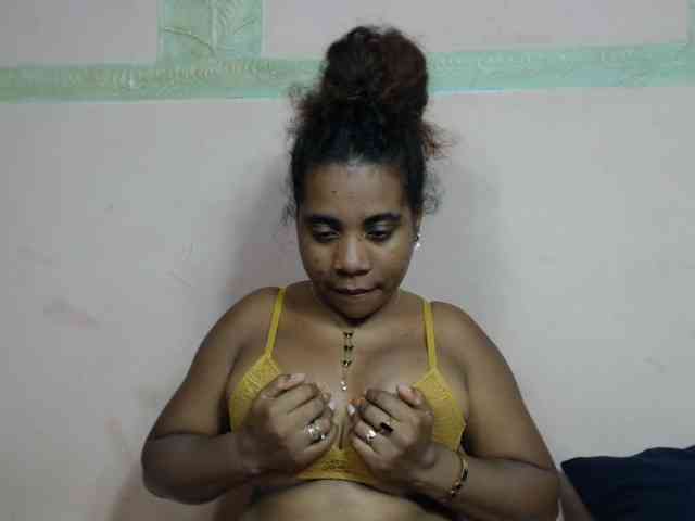 AlineEdena webcam