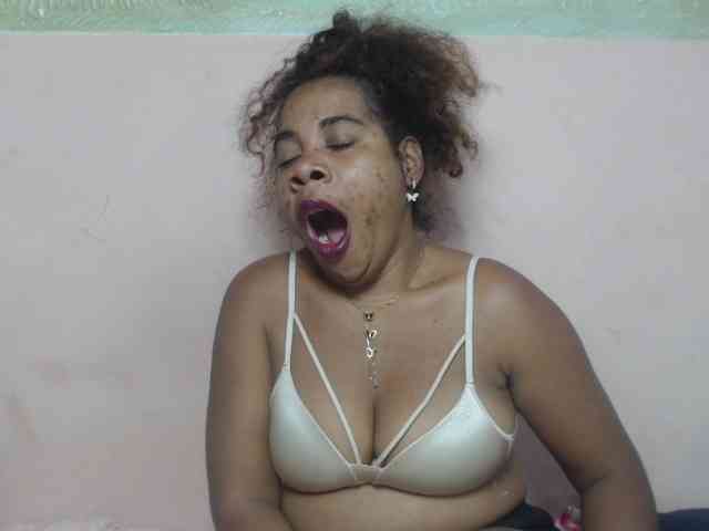 AlineEdena webcam